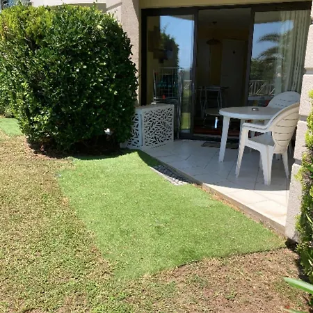 Apartment Pretty With Garden Close To The Sea