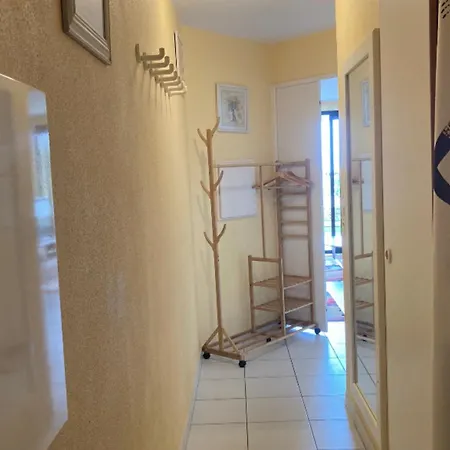 Apartment Pretty With Garden Close To The Sea